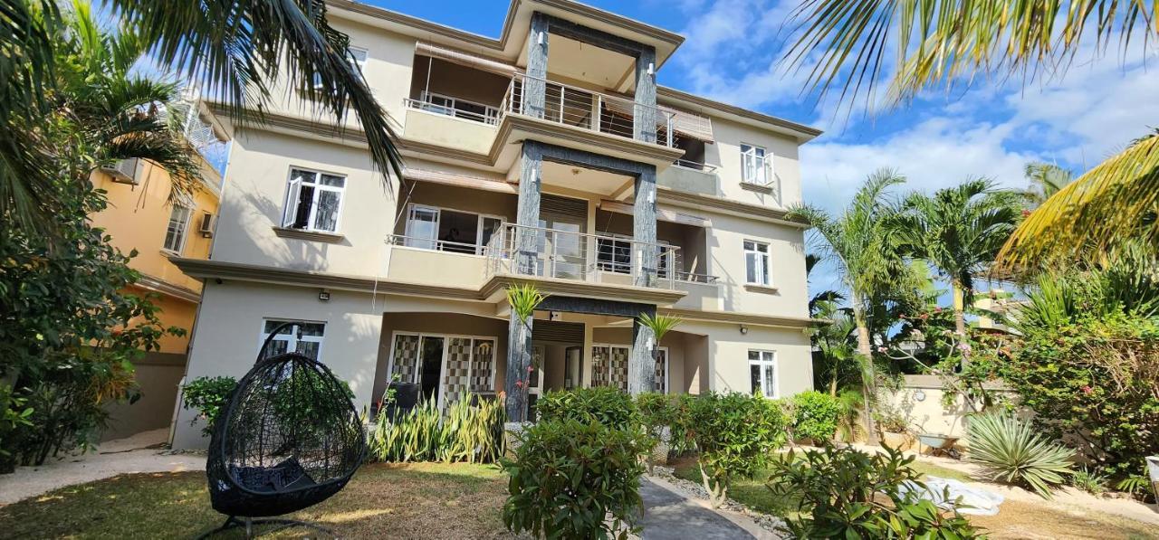 Number 7, 2Nd Floor, Pebble Bay Apartments With Garden View Grand Bay Buitenkant foto