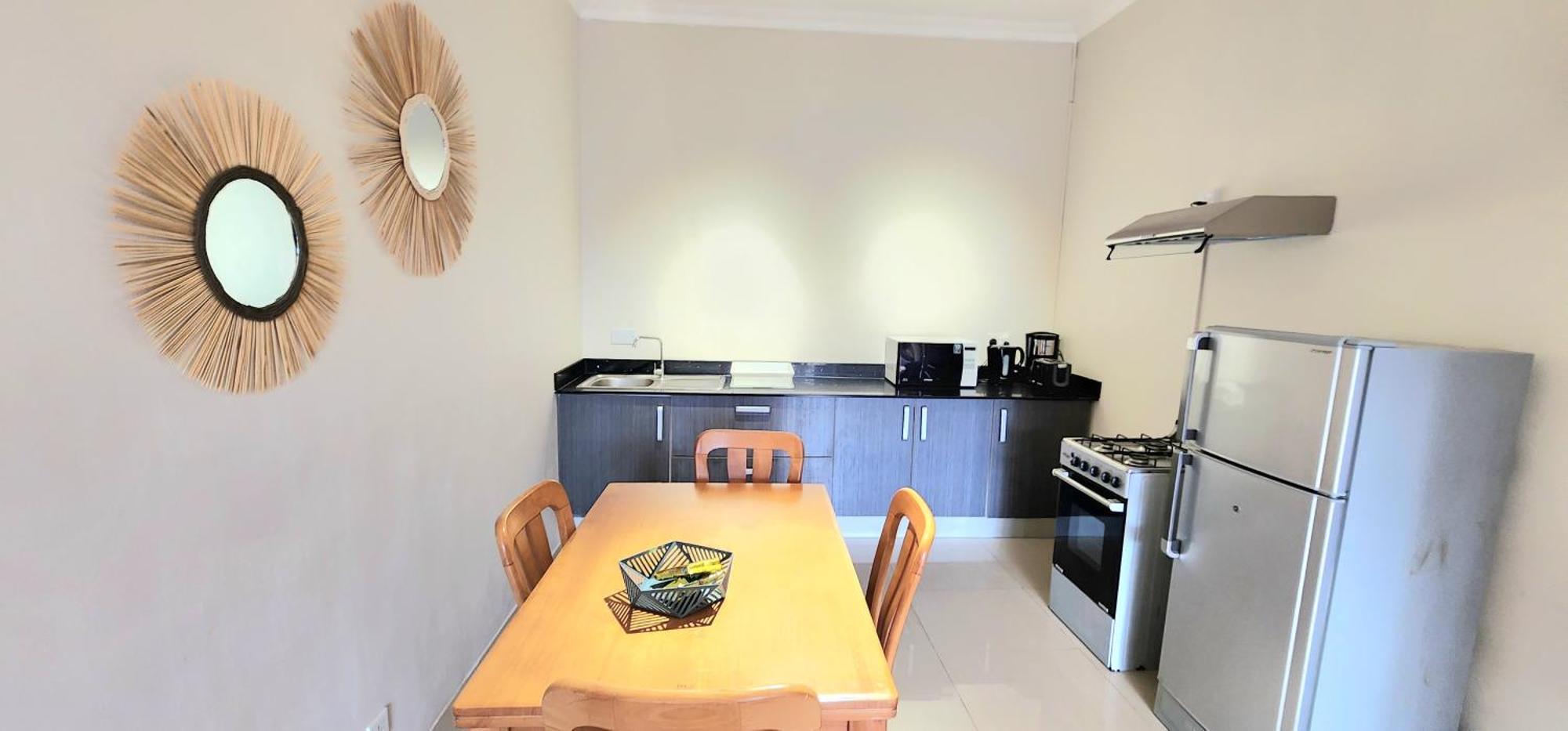 Number 7, 2Nd Floor, Pebble Bay Apartments With Garden View Grand Bay Buitenkant foto